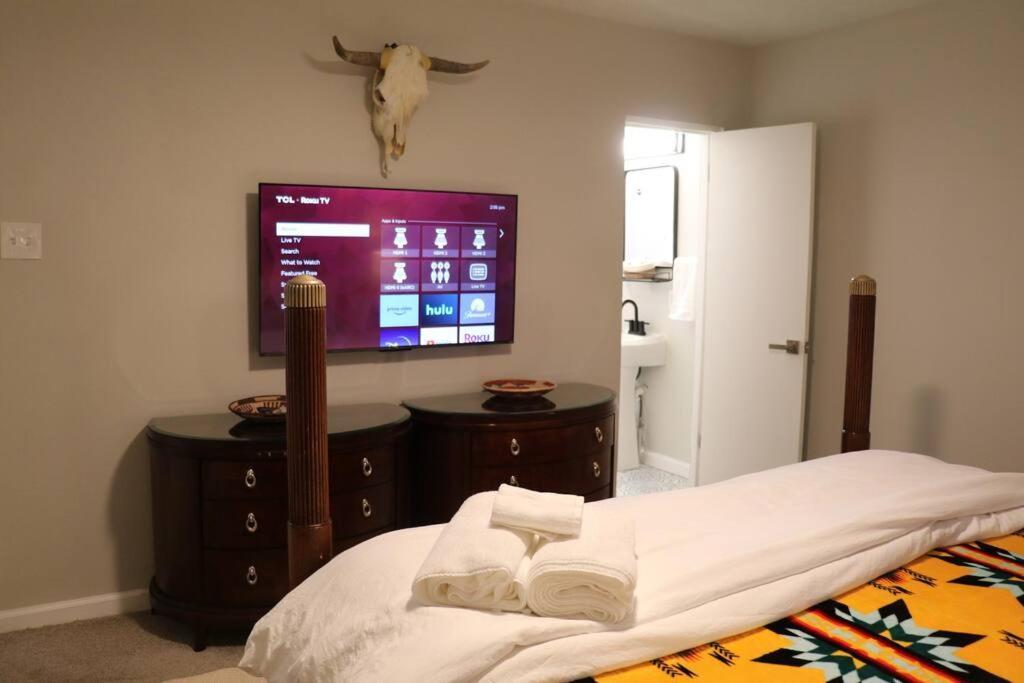 אלבוקרקי Cowboy Den-Hot Tub-Game Room-Pet Friendly-No Pet Fees! מראה חיצוני תמונה