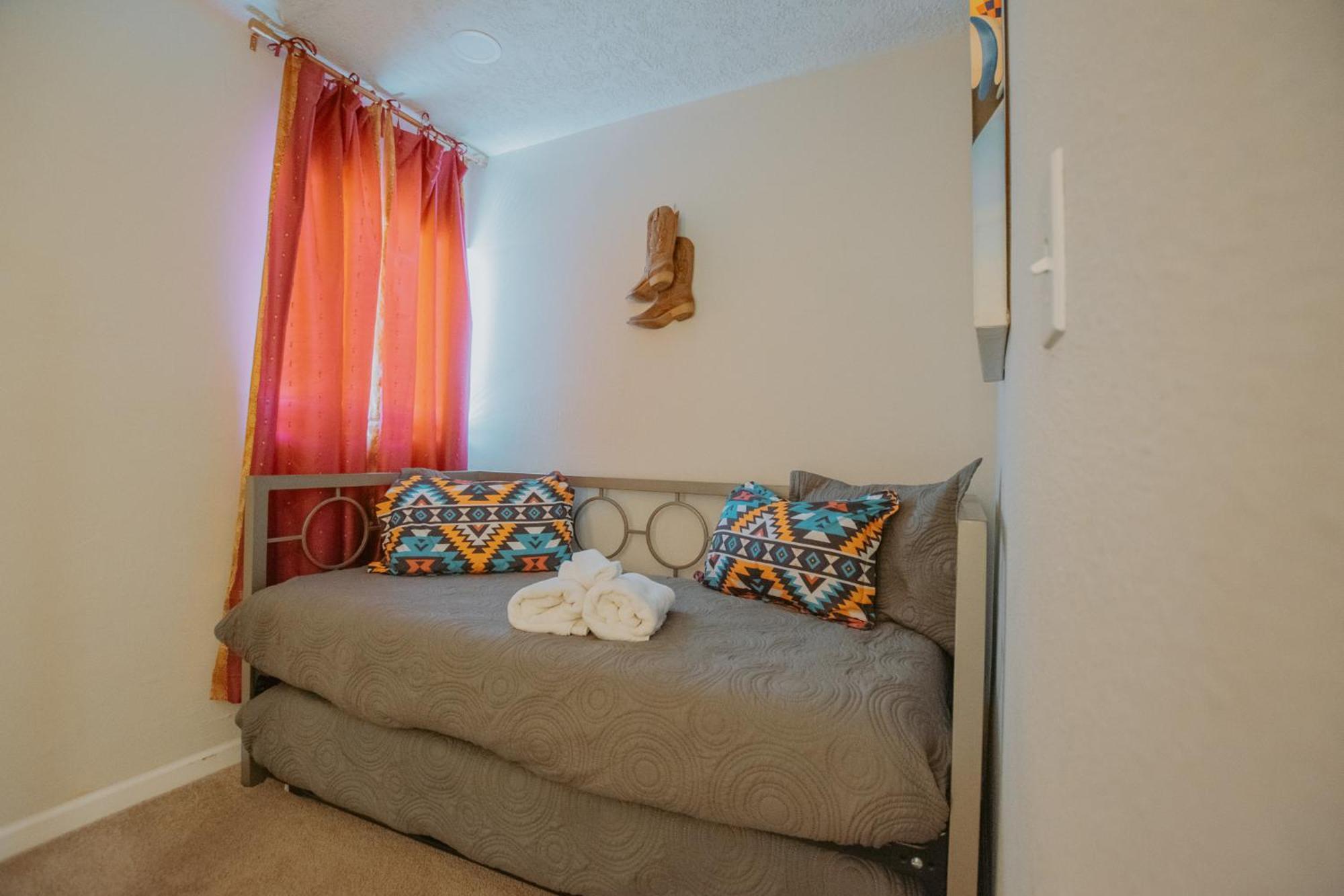 אלבוקרקי Cowboy Den-Hot Tub-Game Room-Pet Friendly-No Pet Fees! מראה חיצוני תמונה